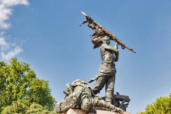 Monument voor de gevallenen van 8 augustus 1848 in Bologna, Italië. — Stockfoto