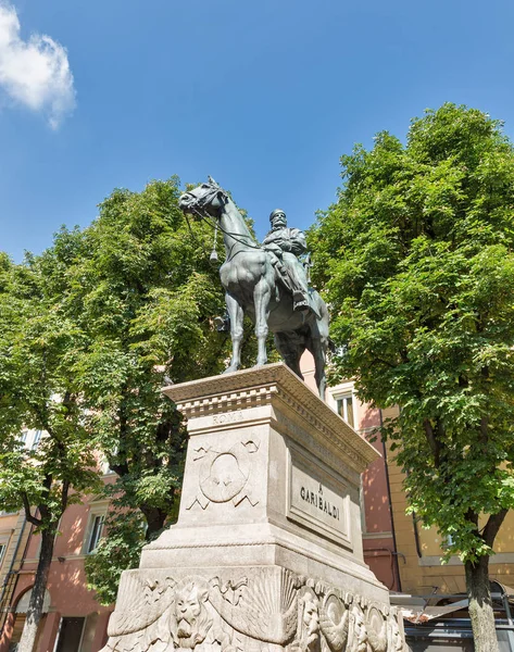 Estatua de Garibaldi en Bolonia, Italia . —  Fotos de Stock
