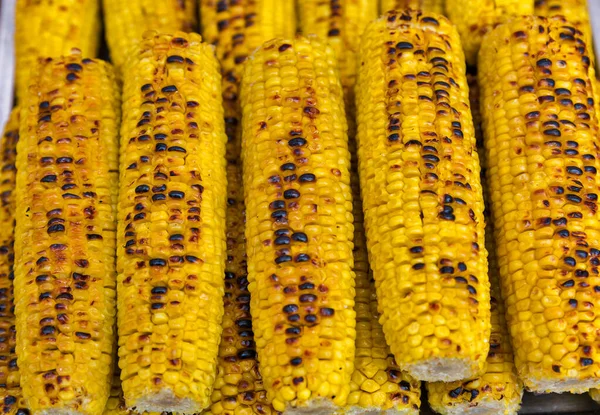 Fresh tasty grilled corn closeup — Stock Photo, Image