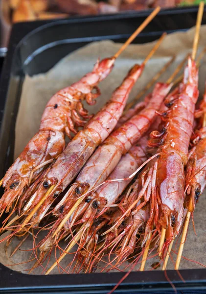 Tasty cooked tiger shrimps closeup — Stock Photo, Image