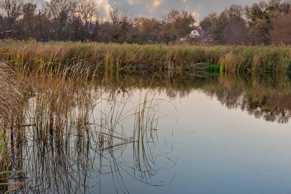Otoño rural atardecer río Ros paisaje, Ucrania —  Fotos de Stock