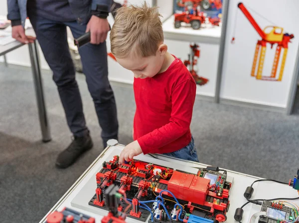 Toys booth at CEE 2019 in Kyiv, Ukraine. — Stock Photo, Image