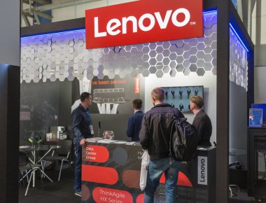 Ukrayna 'nın Kyiv kentindeki Cee 2019' daki Lenovo standı..