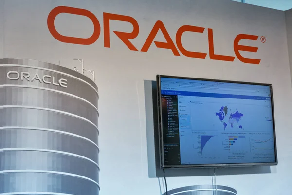 Oracle booth at CEE 2019 in Kyiv, Ukraine. — Stock Photo, Image