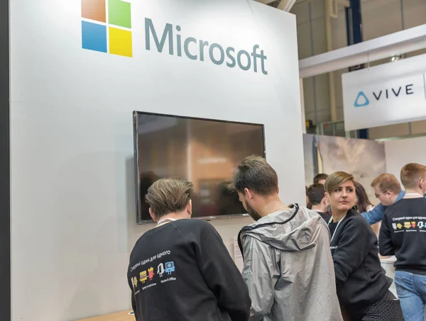 Kabina Microsoft na targach Cee 2019 w Kijowie, Ukraina. — Zdjęcie stockowe