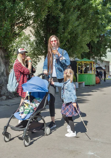 Kyjev Ukrajina Května 2018 Lidé Navštěvují Řemeslo Kyjevském Festivalu Art — Stock fotografie