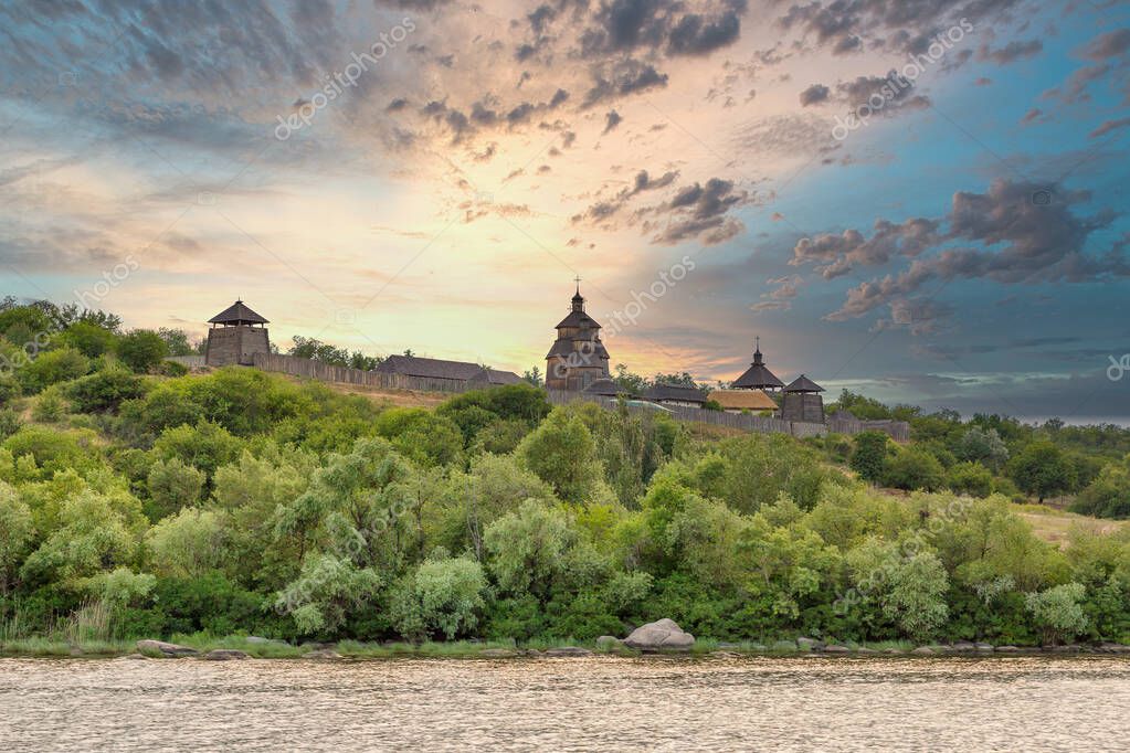 Chechenistonda seks qizlar Anna Mari Goddardning yangi yalangoch fotosuratlari