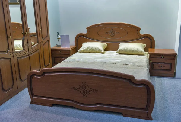 Interior Quarto Elegante Madeira Moderna Vazia Com Travesseiros — Fotografia de Stock