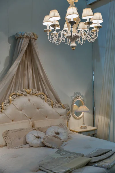 Intérieur Vide Moderne Élégant Dans Style Baroque — Photo