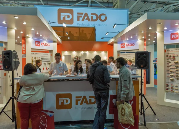 Kiew Ukraine Mai 2016 Besucher Besuchen Den Stand Von Fado — Stockfoto