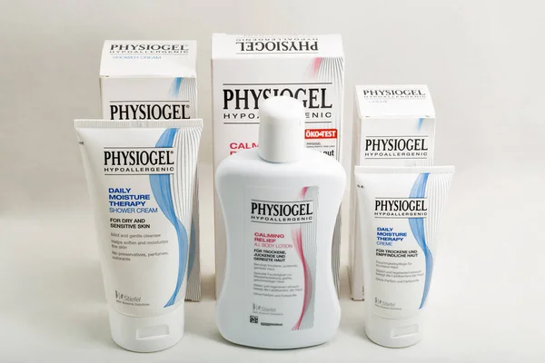 Kiew Ukraine März 2020 Physiogel Hypoallergene Dermokosmetik Nahaufnahme Vor Weißem — Stockfoto