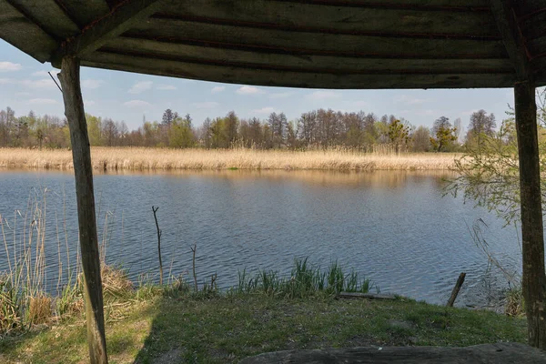 Klidný Břeh Řeky Ros Začátku Jara Dřevěným Altánem Ukrajina — Stock fotografie