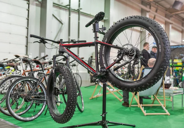 Kyiv Ukraine Fevereiro 2016 Cabine Fabricante Comércio Bicicletas Gordura Durante — Fotografia de Stock