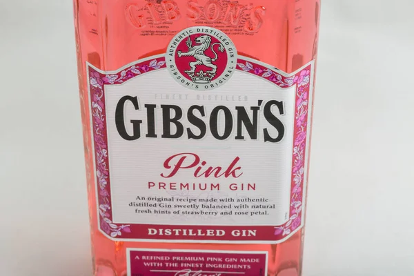 Kyiv Ukraine March 2020 Gibsons Premium Pink Gin Bottle Closeup — Stock Photo, Image