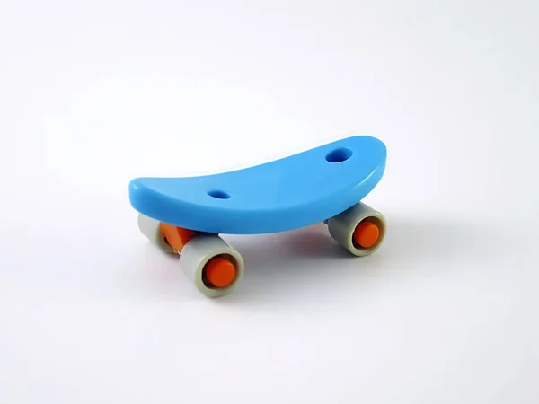 Іграшка Синього Скейтборду Ізольована Білому Тлі — стокове фото