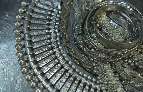 Сокровища, украшения из восточного серебра (Инди) — стоковое фото