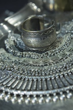 Hazine, güzel oryantal gümüş gelin takı (Indi yığını