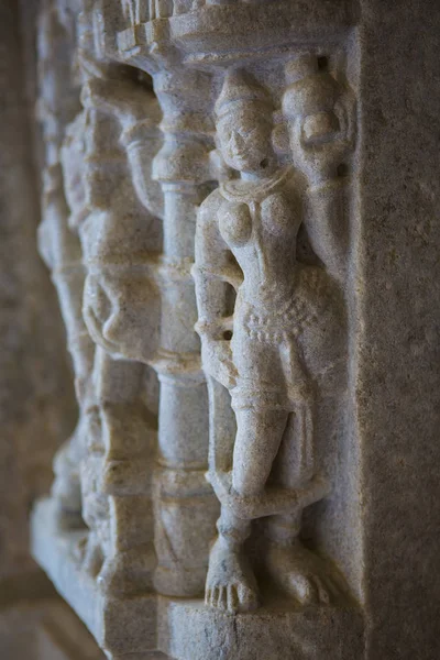 Ranakpur, Hindistan, Rajasthan Jain Tapınağı. Chaumukha mandire
