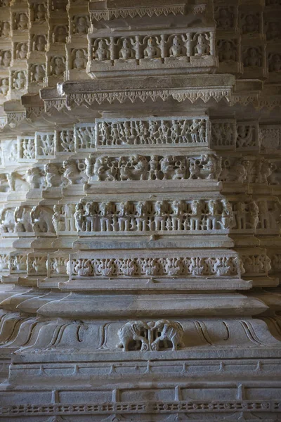Храм Джайн в Ранакпуре, Индия, Раджастан. Чамуха Мансур. Она — стоковое фото