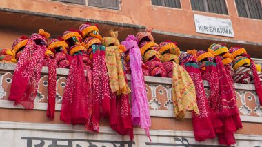 Jaipur, Hindistan 2017. Sokakta Hint Türban 