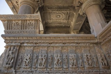Eski Hindu Sas-Bahu Tapınağı Rajasthan, Udaipur, Hindistan yakınındaki. 