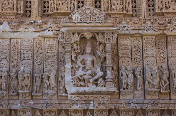 Templo de Sas-Bahu hindu velho em Rajasthan, perto de Udaipur, Índia . — Fotografia de Stock