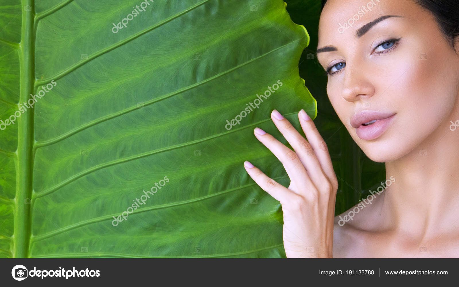 Early teens sexy plant woman nude