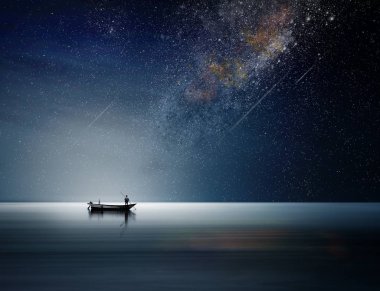 Denizdeki adam Gece gökyüzünde.