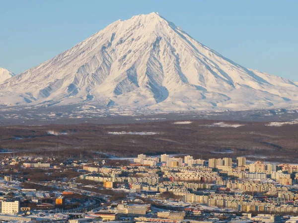 Paysage urbain de Petropavlovsk-Kamchatsky. Extrême-Orient, Russie . Images De Stock Libres De Droits