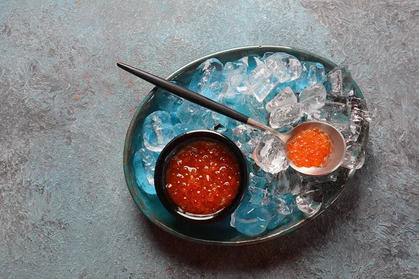 Delicious Red Caviar Bowl Ice Cubes — Stock Photo, Image