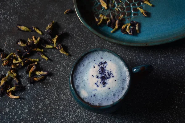 Saudável Blue Butterfly Pea Latte Tea Flores Clitoria Ternatea Planta — Fotografia de Stock