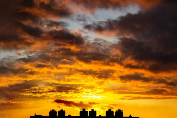 Ciudad Luz Del Atardecer Silueta Los Edificios Sobre Colorido Fondo —  Fotos de Stock