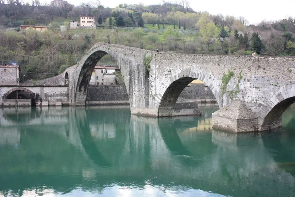 Υποβλητική Και Διάσημη Ponte Della Maddalena Της Lucca Χτισμένο Τούβλα — Φωτογραφία Αρχείου