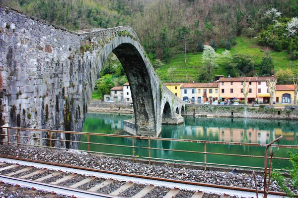 Sugestiva Famosa Ponte Della Maddalena Lucca Construída Tijolos Sobre Rio — Fotografia de Stock