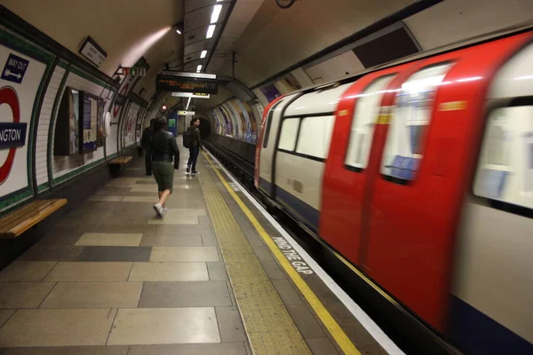 Metro Londres Momento Del Coronavirus Medio Transporte Está Vacío Casi — Foto de Stock
