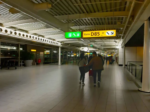 Amsterdam Stazione Ferroviaria Vuota Notte Senza Trasporto Causa Del Pericolo — Foto Stock