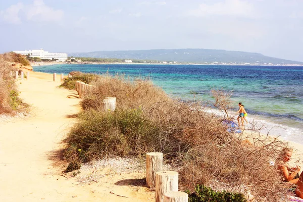 Kék Tenger Gyönyörű Strandok Formentera Körülvett Száraz Baleár Természet — Stock Fotó