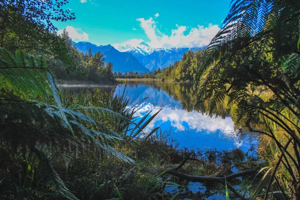 View of Lake Matheson, South Island, New Zealand — Stock Photo, Image