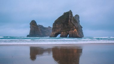 Whariki Sahili, Güney Adası, Yeni Zelanda 'nın en kuzey noktasında.