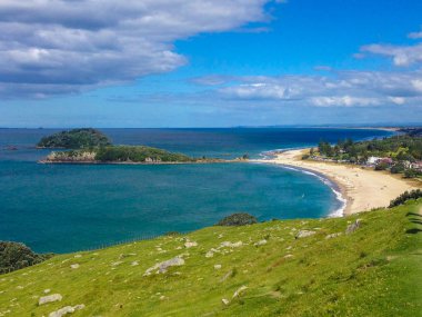 Kuzey Adası, Yeni Zelanda 'daki Maunganui Dağı' ndan Maunganui Dağı 'na bakın.