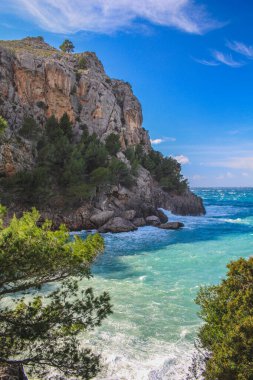 İspanya Mallorca 'daki Cala de Sa Calobra kıyı manzarası