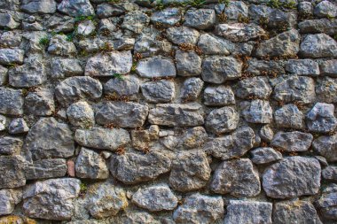 Eski taş duvarın bir parçası