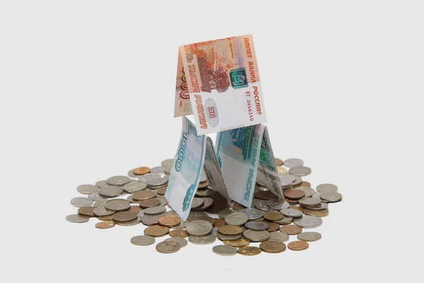 beyaz zemin üzerine Rus parası