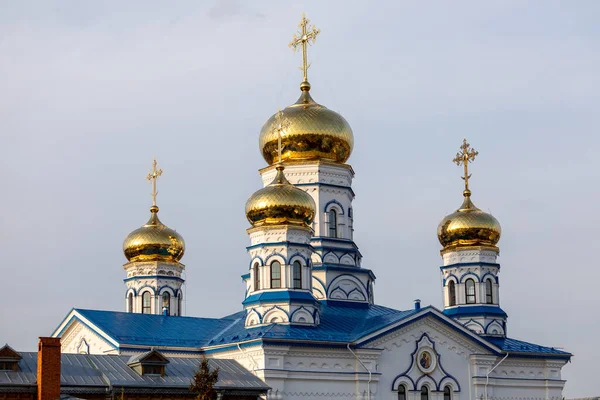 Cupole Oro Della Chiesa Ortodossa — Foto Stock