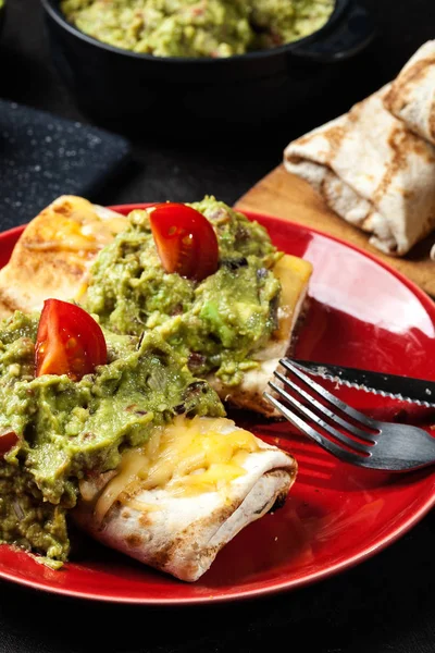 Chimichanga meksykańskie guacamole DIP — Zdjęcie stockowe