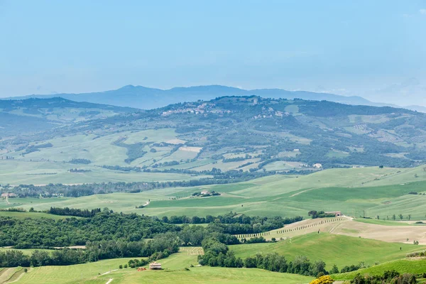 Paisaje de primavera de campos Toscana — Foto de Stock