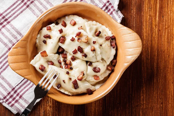 Dumplings con carne o repollo y champiñones o queso — Foto de Stock