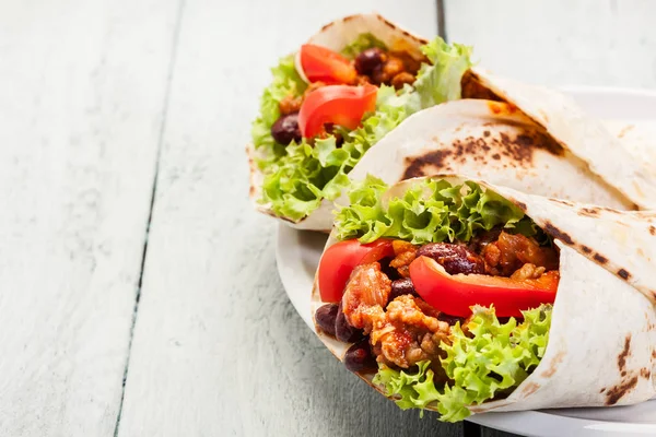 Tortilla mit Hackfleisch und Bohnen — Stockfoto