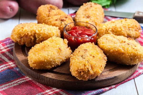 Homemade croquettes of jamon ham — Stock Photo, Image