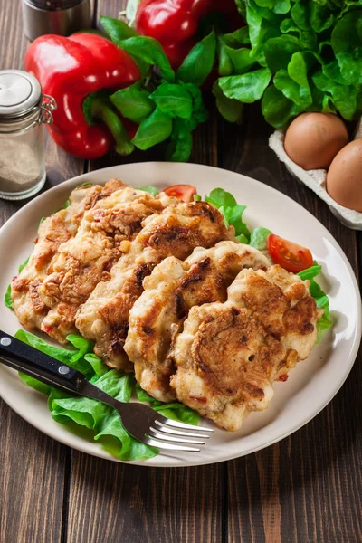 Chicken Medallion with red pepper portions — Stock Photo, Image